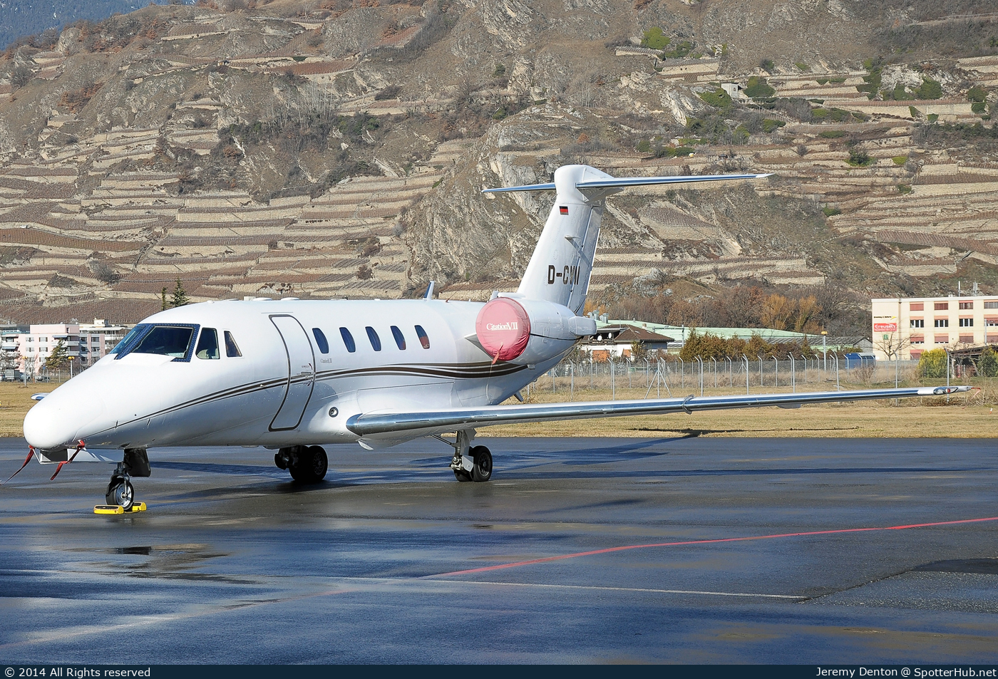 Photo of D-CVII - Cessna 650 Citation VII operated by Travelair