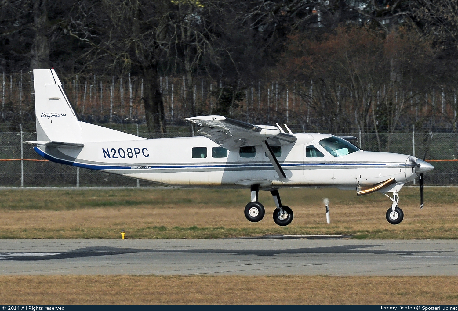 Photo of N208PC - Cessna 208B Super Cargomaster operated by Union Para Club Silvretta