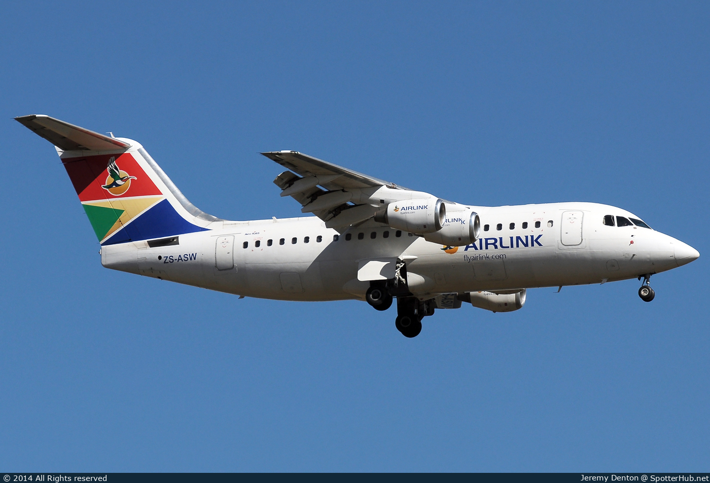 Photo of ZS-ASW - British Aerospace Avro RJ85 operated by Airlink Pty