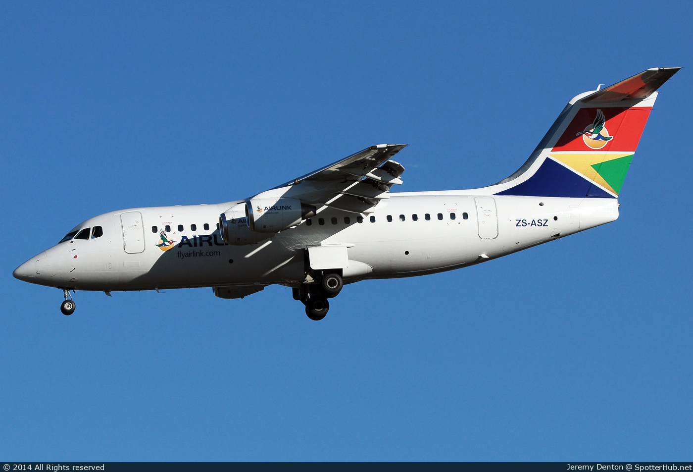 Photo of ZS-ASZ - British Aerospace Avro RJ85 operated by Airlink Pty