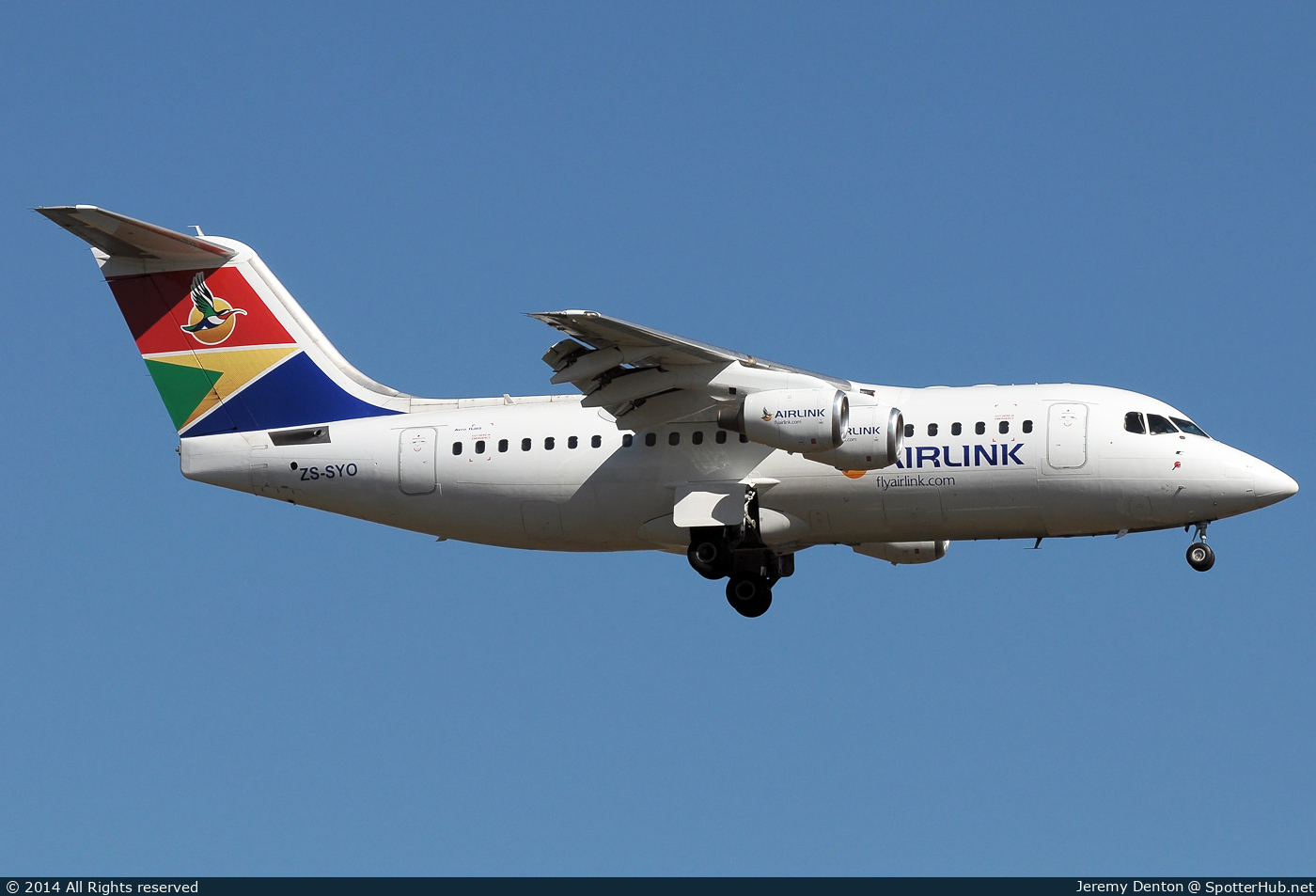Photo of ZS-SYO - British Aerospace Avro RJ85 operated by Airlink Pty