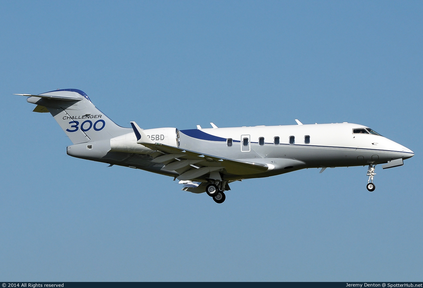 Photo of N425BD - Bombardier Challenger 300 operated by Bombardier Aerospace