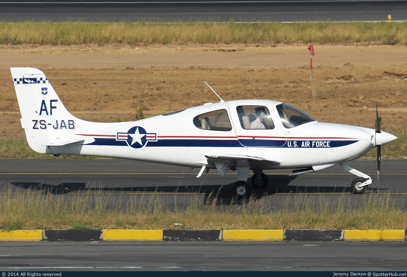 Photo of ZS-JAB - Cirrus SR20 G2 operated by CSA Aviation
