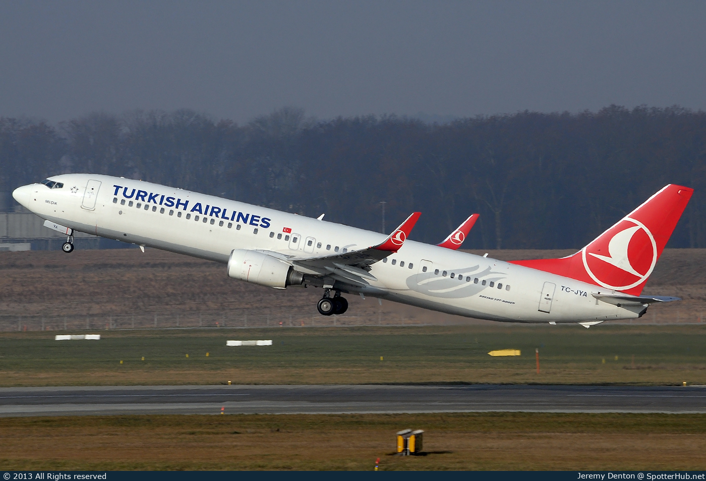 Photo of TC-JYA - Boeing 737-9F2(ER) operated by Turkish Airlines