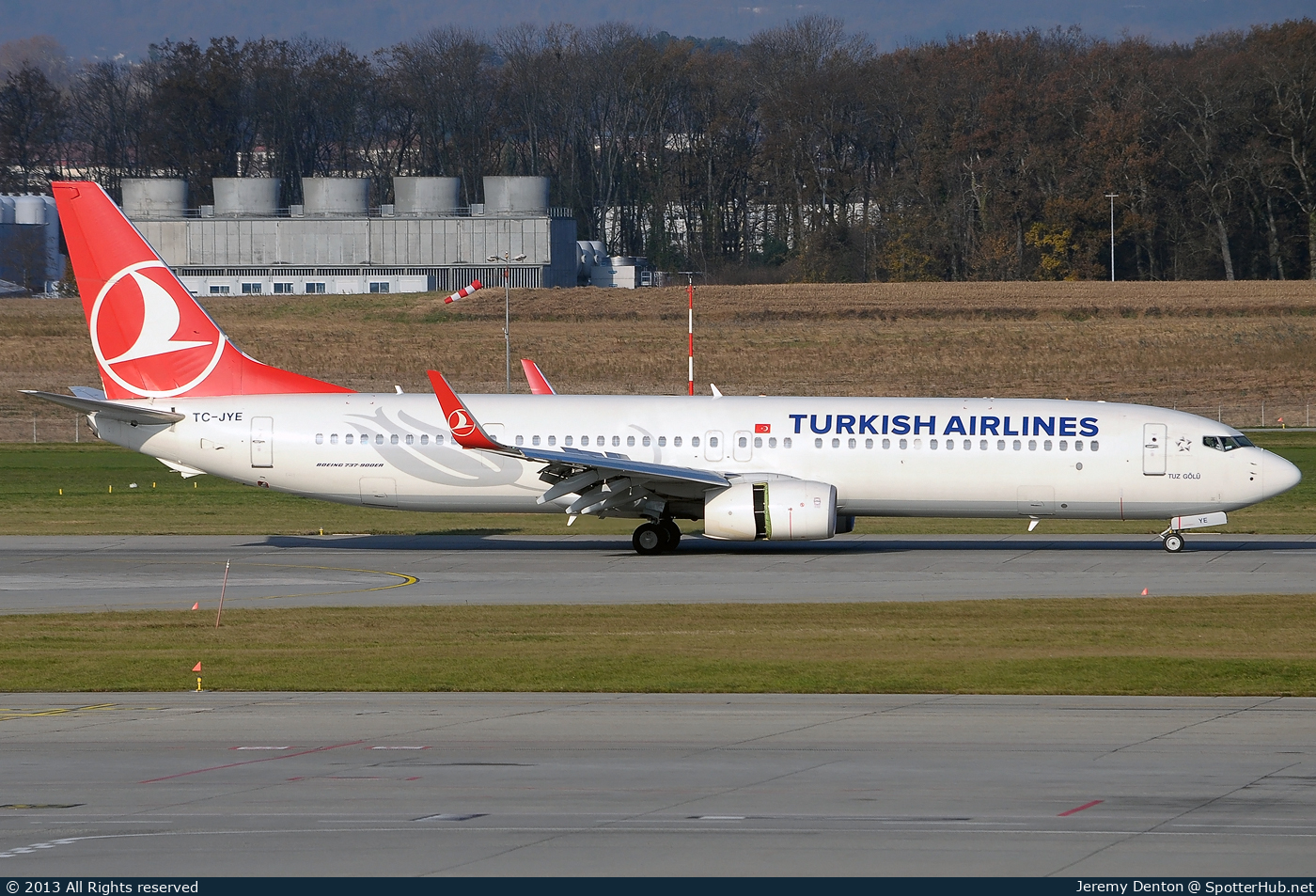 Photo of TC-JYE - Boeing 737-9F2(ER) operated by Turkish Airlines