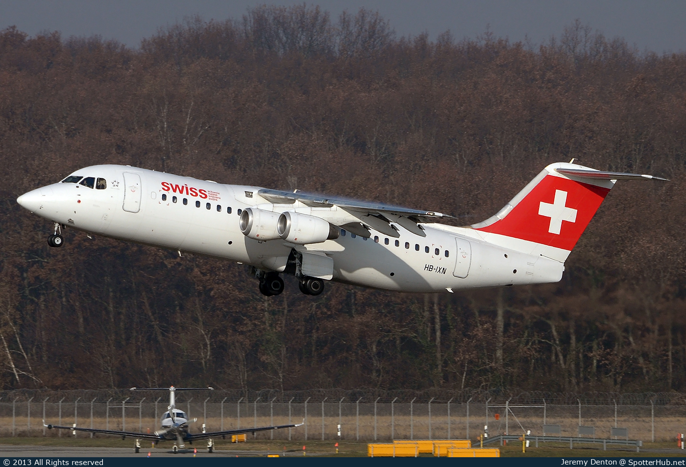 Photo of HB-IXN - British Aerospace Avro RJ100 operated by Swiss International Air Lines