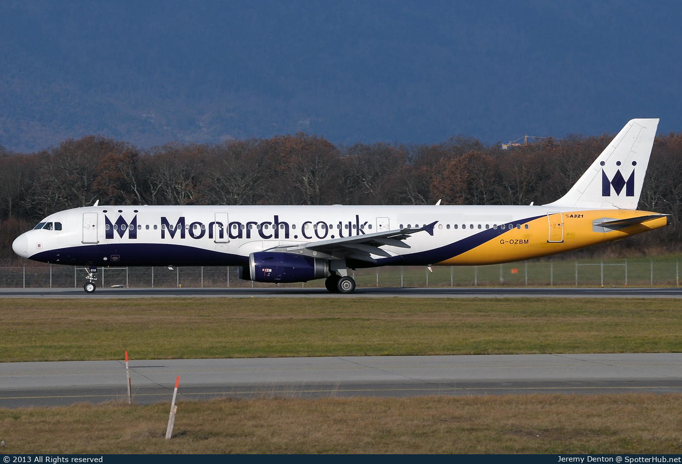 Photo of G-OZBM - Airbus A321-231 operated by Monarch Airlines