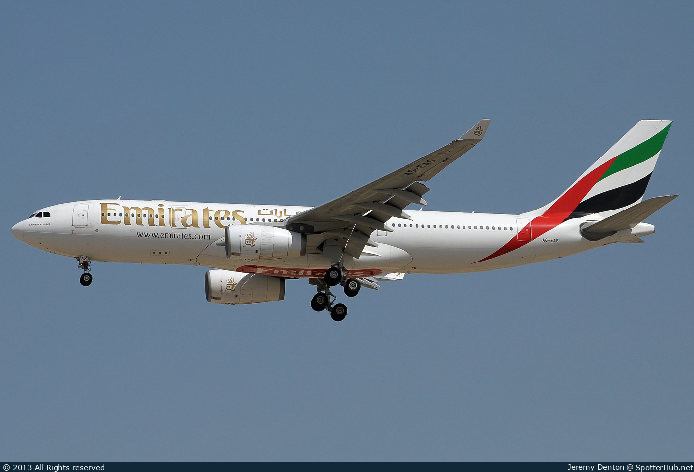 Photo of A6-EAS - Airbus A330-243 operated by Emirates