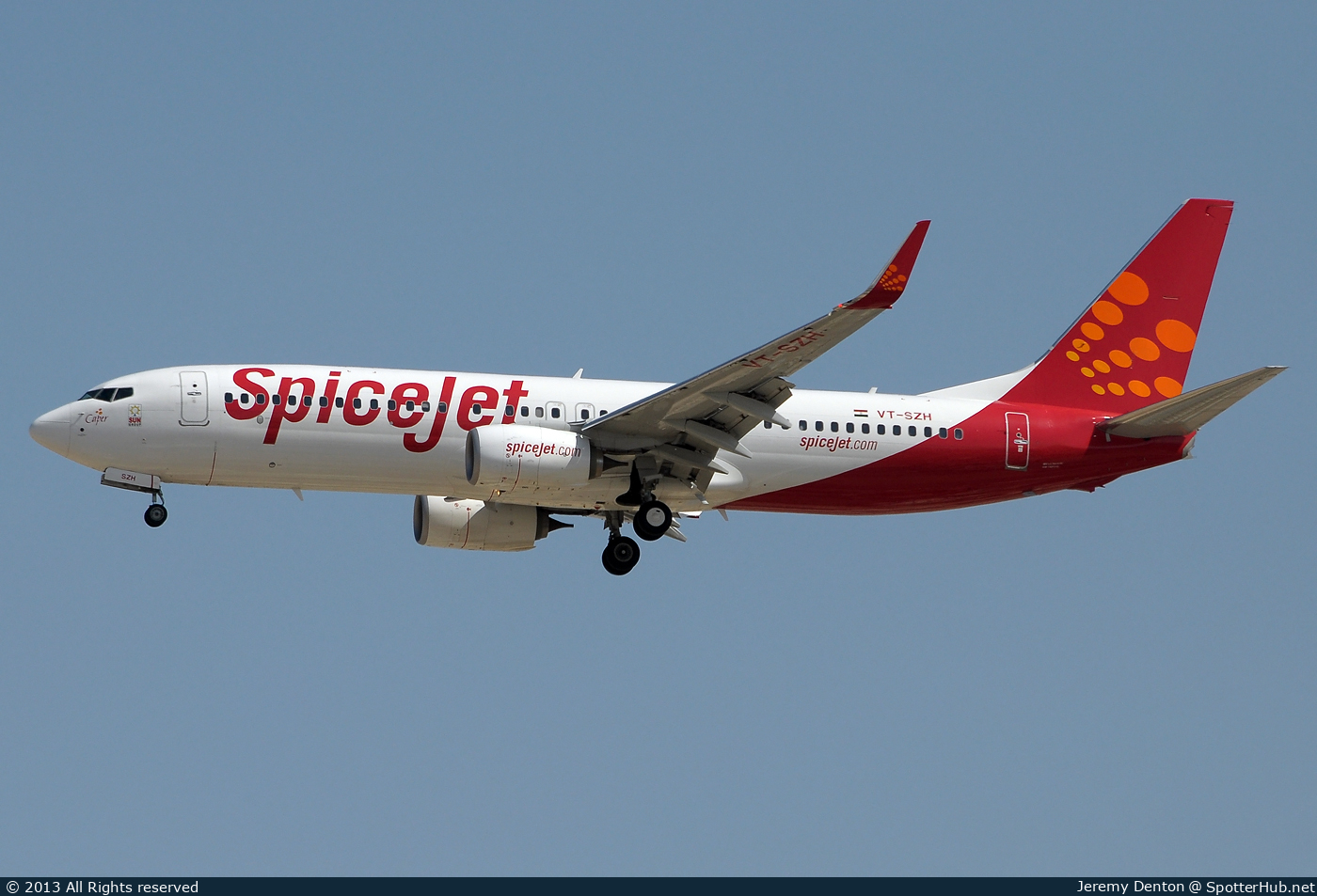 Photo of VT-SZH - Boeing 737-86N operated by SpiceJet
