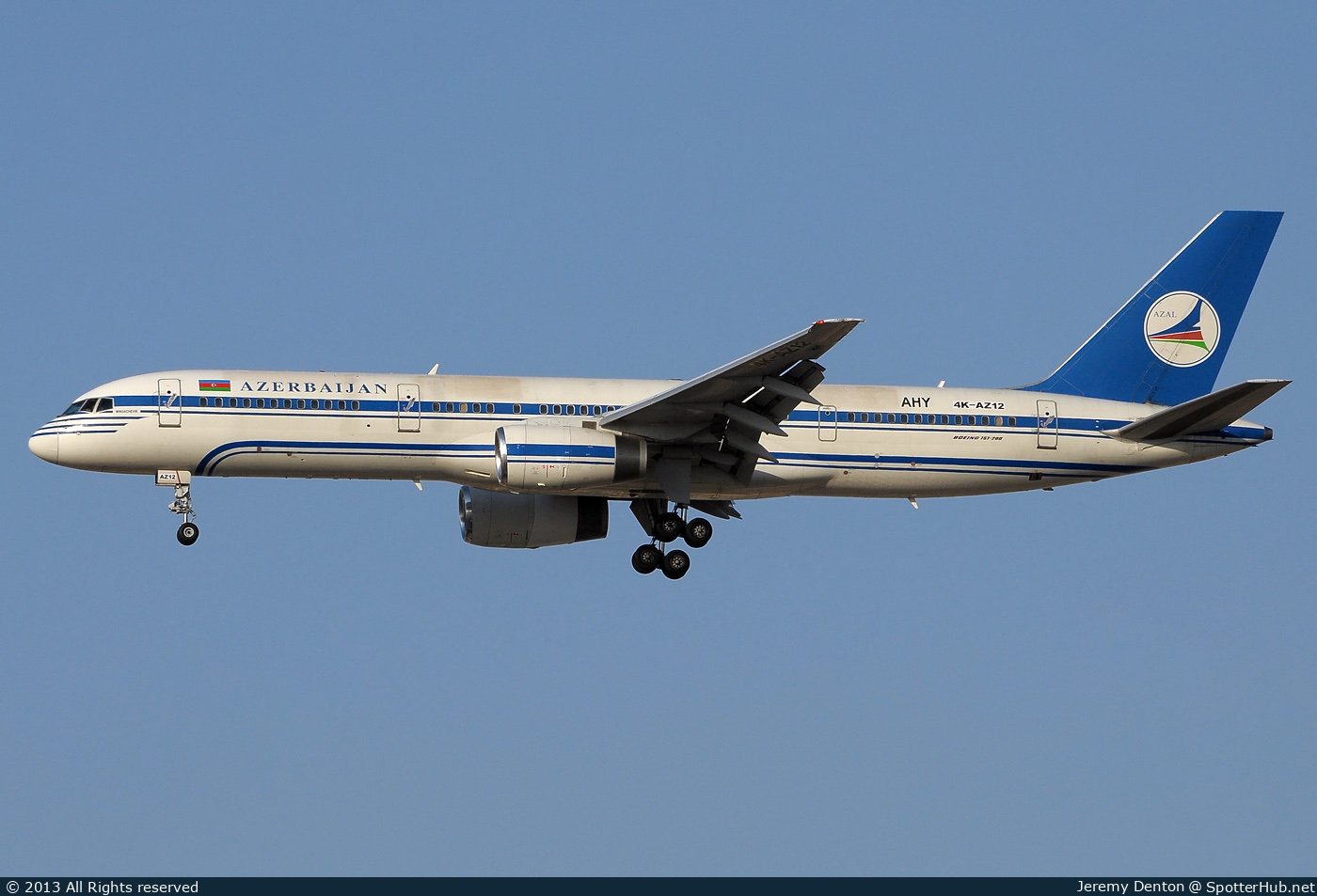 Photo of 4K-AZ12 - Boeing 757-22L operated by Azerbaijan Airlines