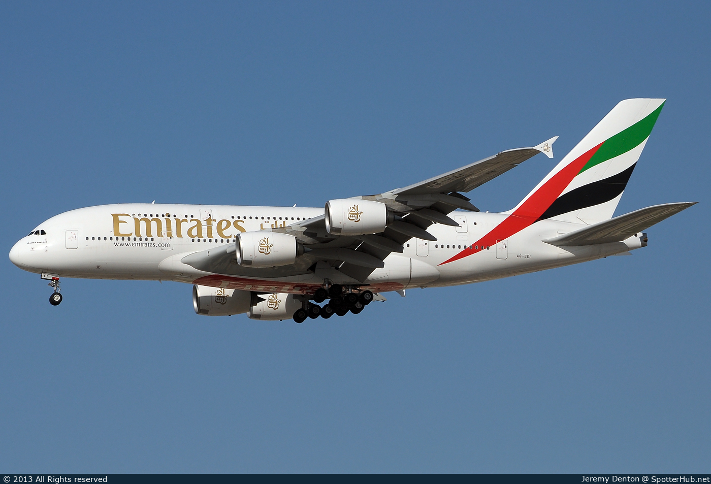 Photo of A6-EEI - Airbus A380-861 operated by Emirates