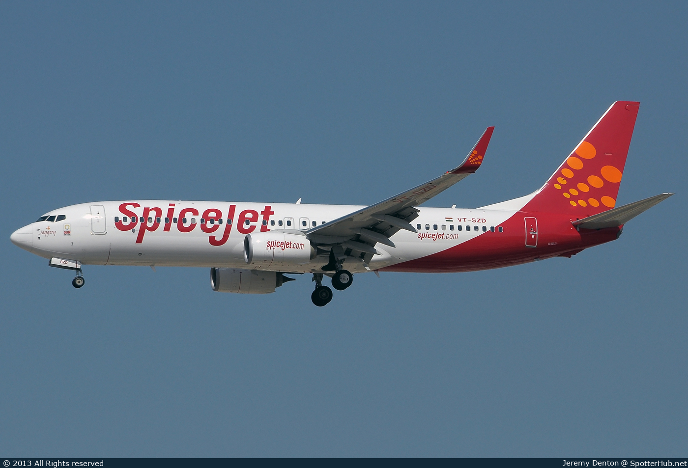 Photo of VT-SZD - Boeing 737-8GJ operated by SpiceJet