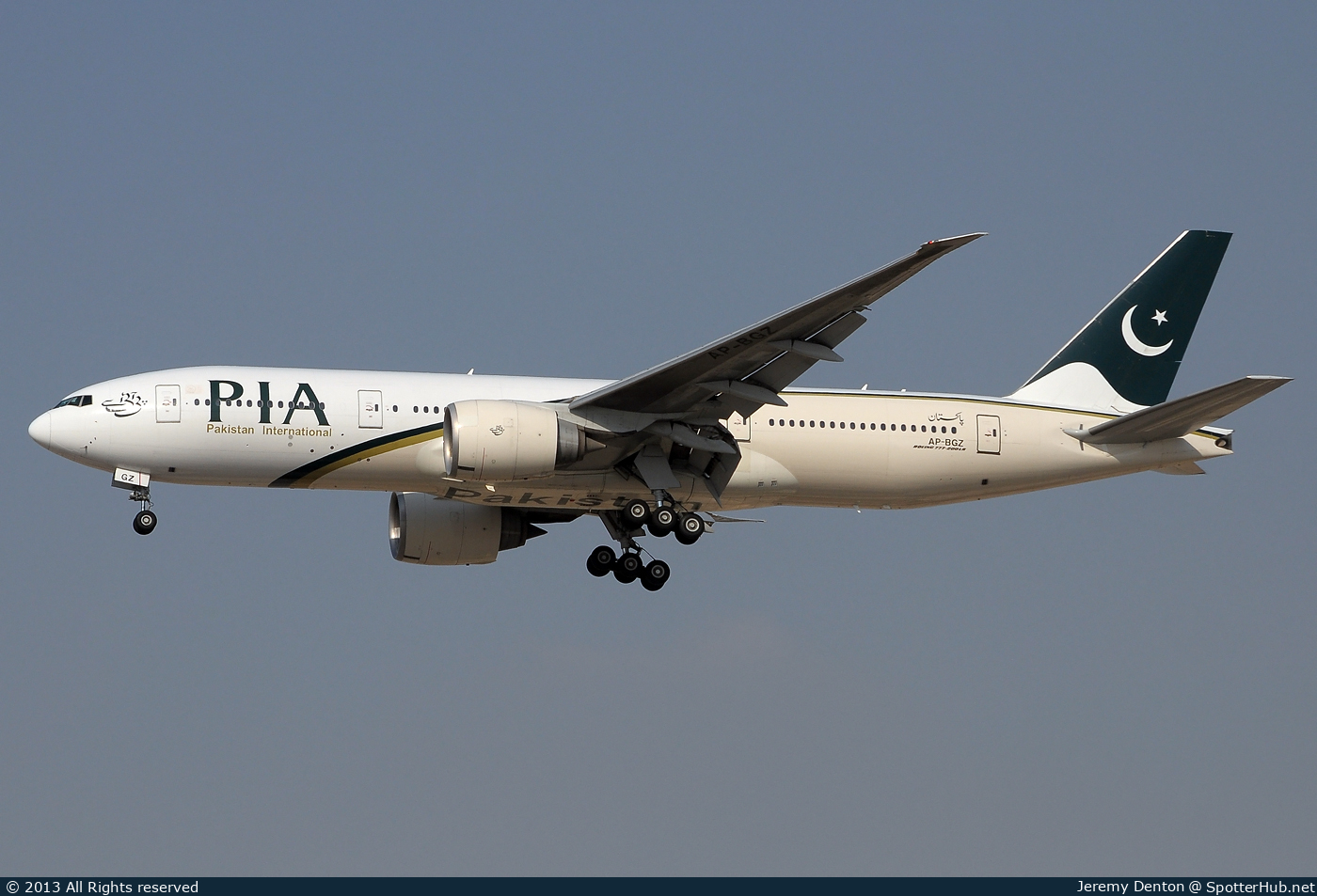 Photo of AP-BGZ - Boeing 777-240(LR) operated by PIA Pakistan International Airlines