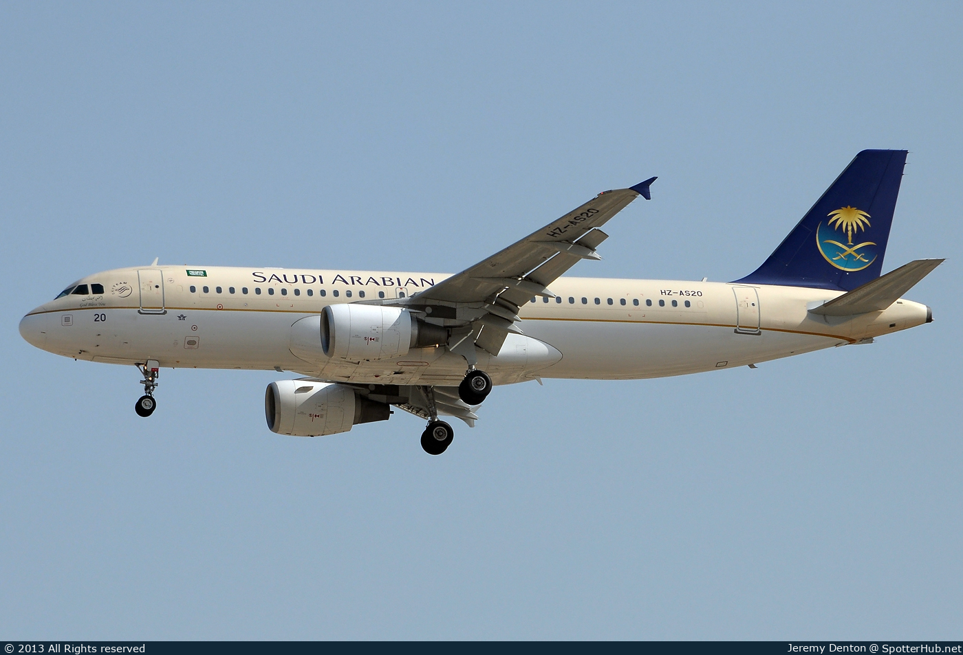 Photo of HZ-AS20 - Airbus A320-214 operated by Saudi Arabian Airlines
