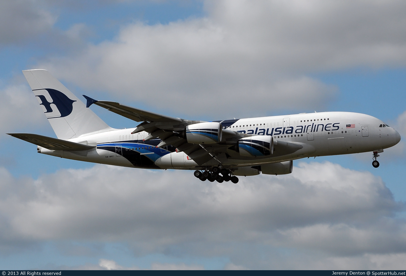 Photo of 9M-MNC - Airbus A380-841 operated by Malaysia Airlines