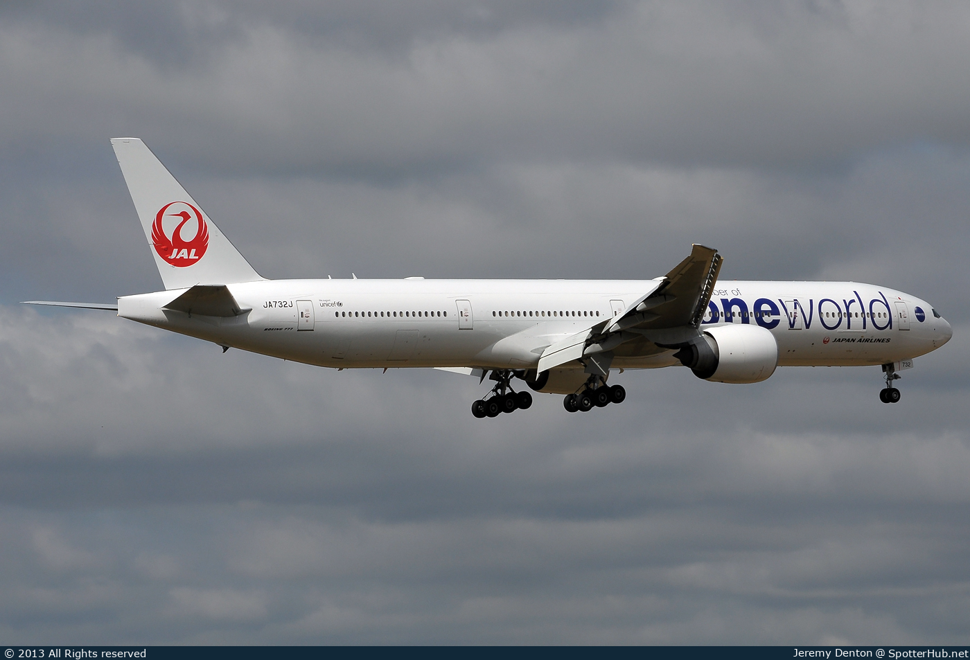 Photo of JA732J - Boeing 777-346(ER) operated by Japan Airlines