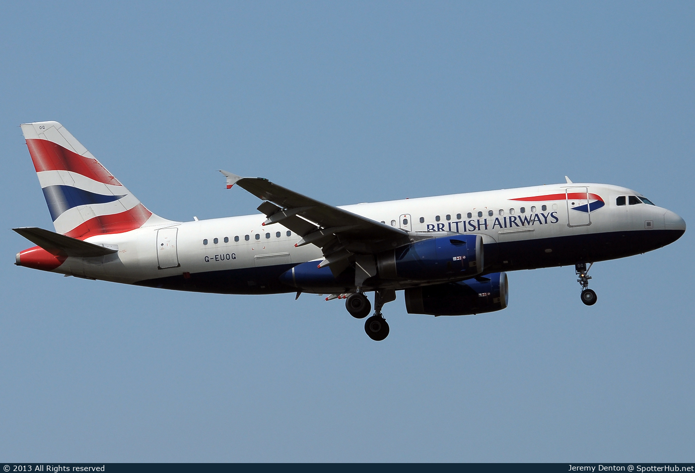 Photo of G-EUOG - Airbus A319-131 operated by British Airways