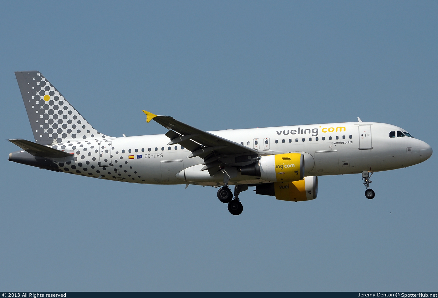 Photo of EC-LRS - Airbus A319-112 operated by Vueling