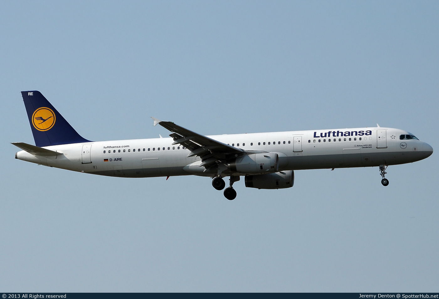 Photo of D-AIRE - Airbus A321-131 operated by Lufthansa
