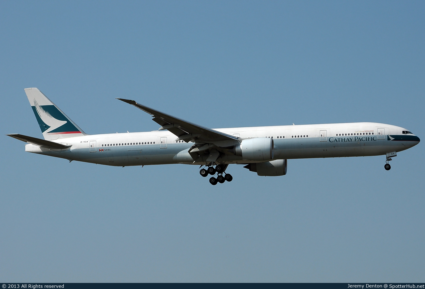 Photo of B-KQA - Boeing 777-367(ER) operated by Cathay Pacific Airways
