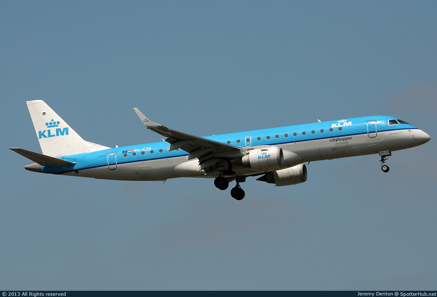 Photo of PH-EZB - Embraer ERJ-190STD operated by KLM Cityhopper