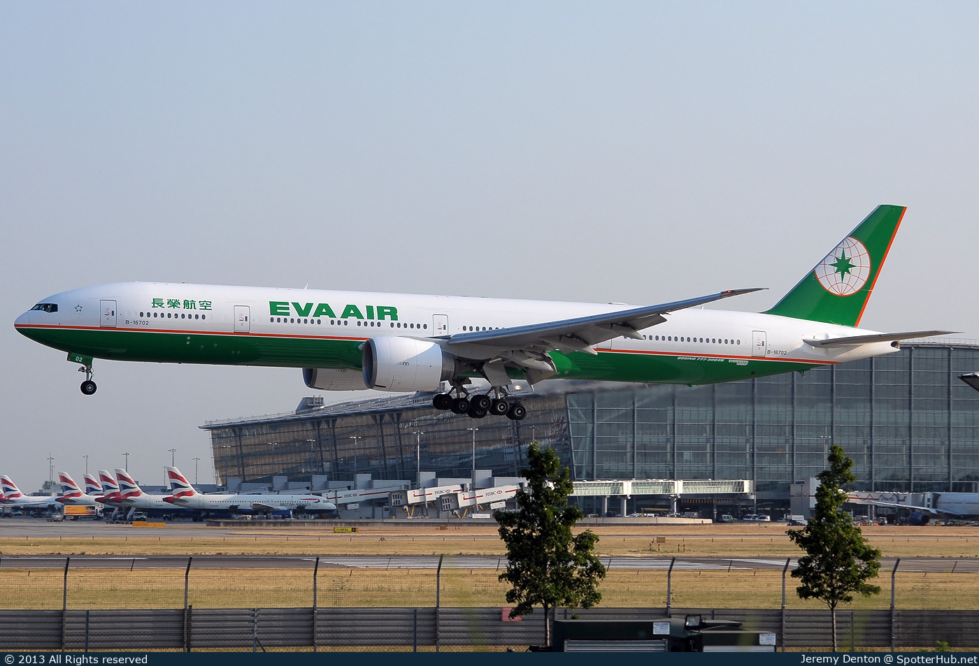 Photo of B-16702 - Boeing 777-35E(ER) operated by EVA Air
