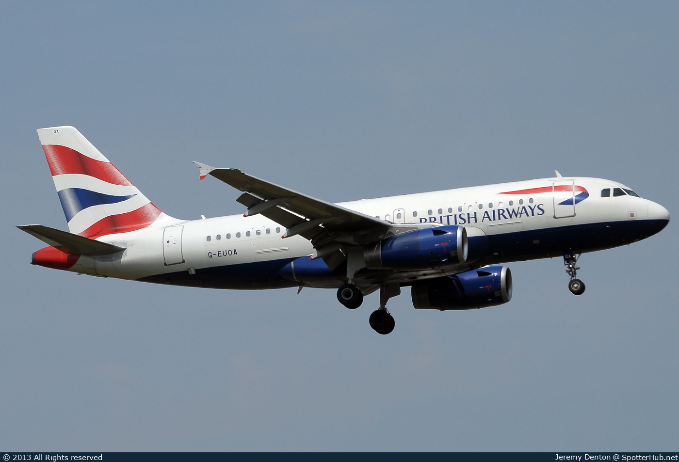 Photo of G-EUOA - Airbus A319-131 operated by British Airways