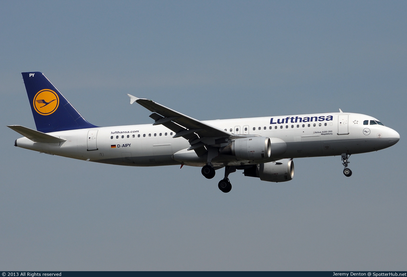 Photo of D-AIPY - Airbus A320-211 operated by Lufthansa
