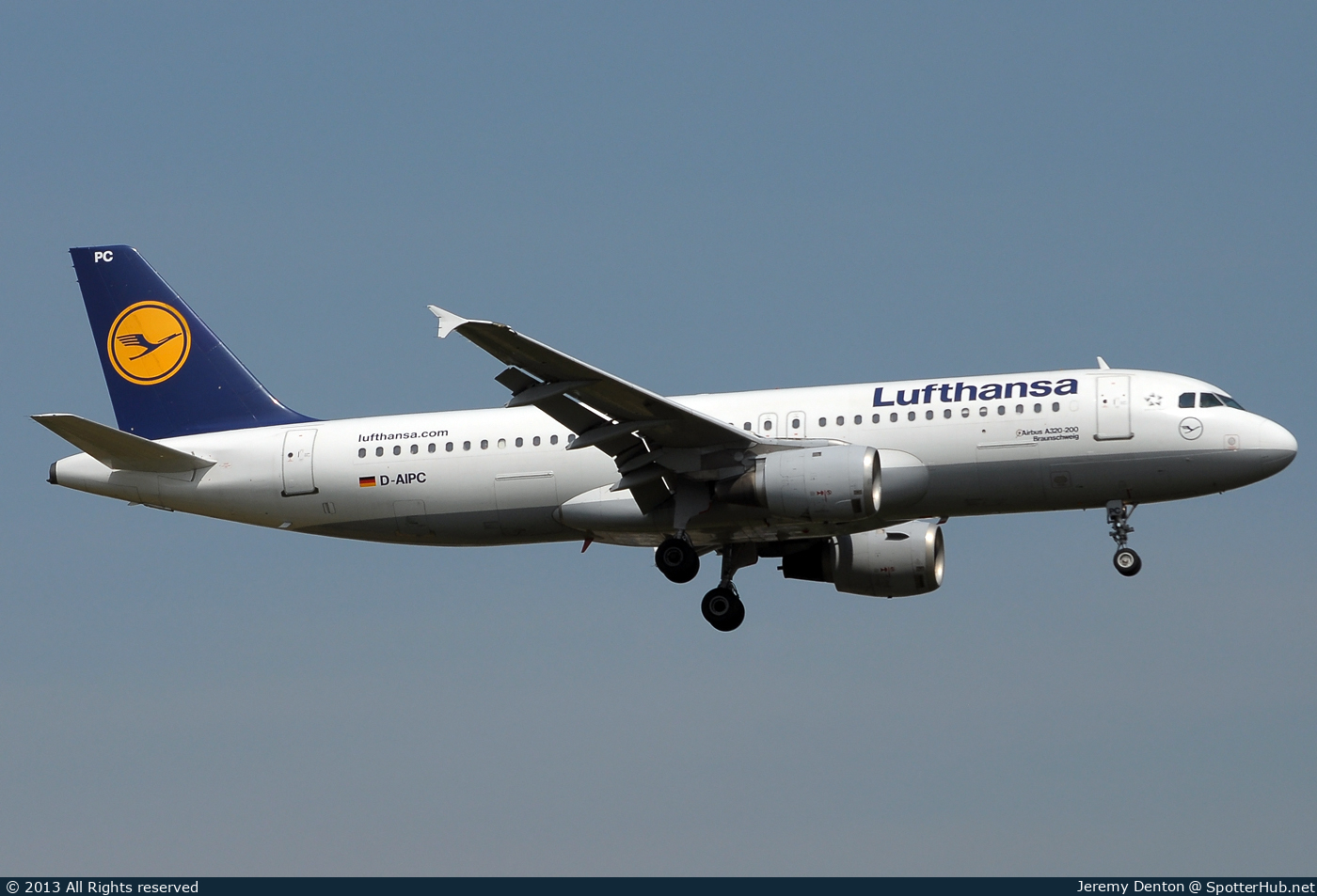 Photo of D-AIPC - Airbus A320-211 operated by Lufthansa