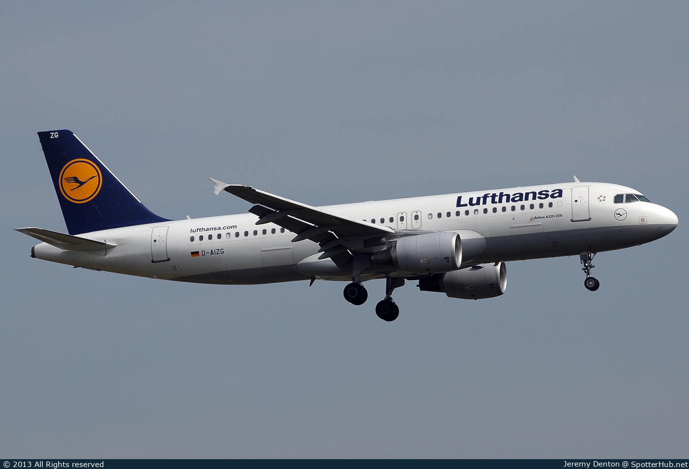 Photo of D-AIZG - Airbus A320-214 operated by Lufthansa