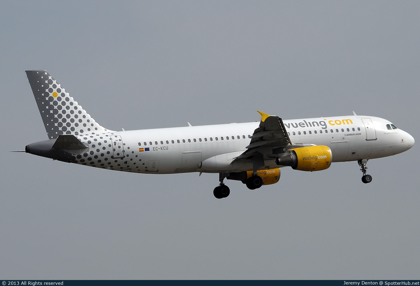 Photo of EC-KCU - Airbus A320-216 operated by Vueling
