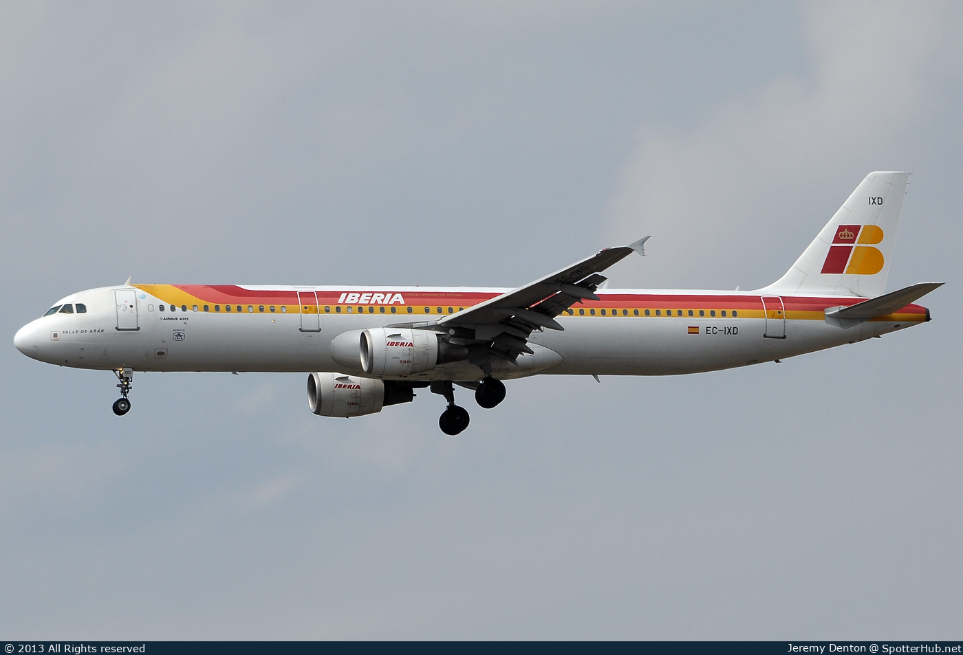 Photo of EC-IXD - Airbus A321-212 operated by Iberia