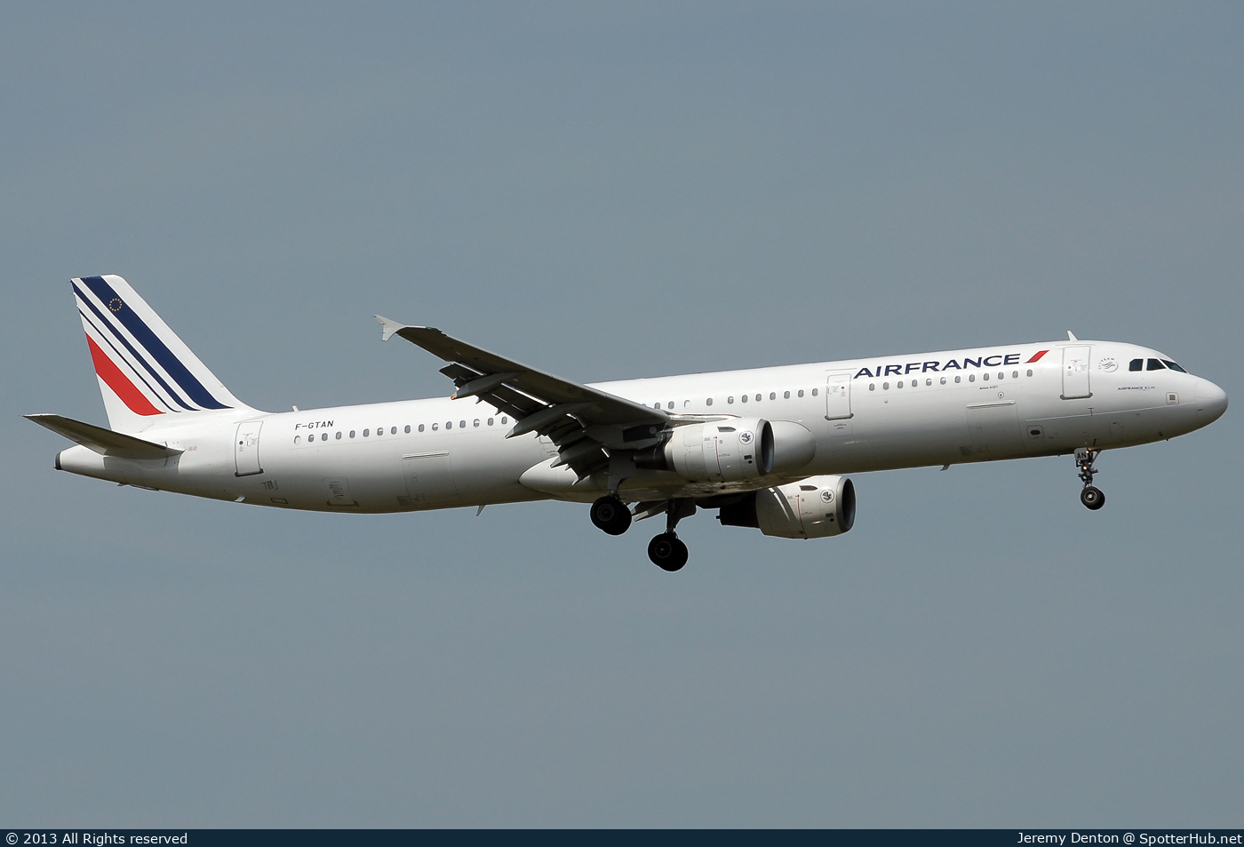Photo of F-GTAN - Airbus A321-212 operated by Air France