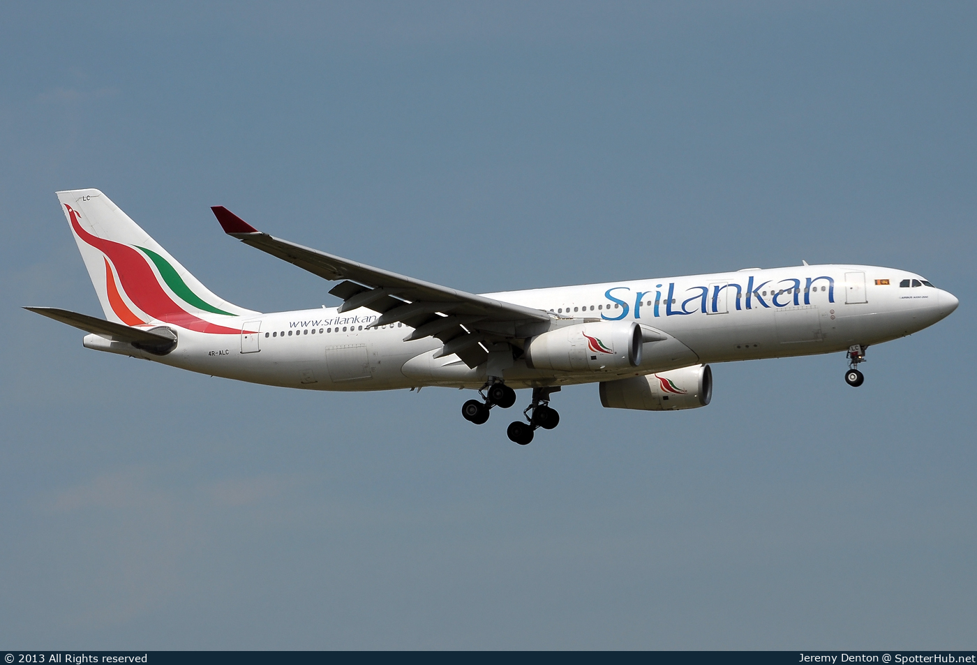 Photo of 4R-ALC - Airbus A330-243 operated by SriLankan Airlines