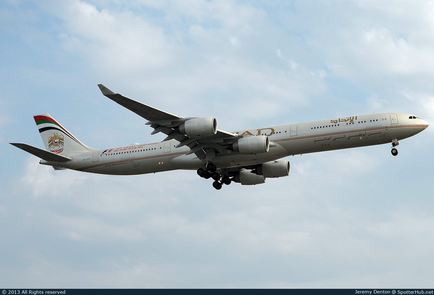 Photo of A6-EHF - Airbus A340-642 operated by Etihad Airways