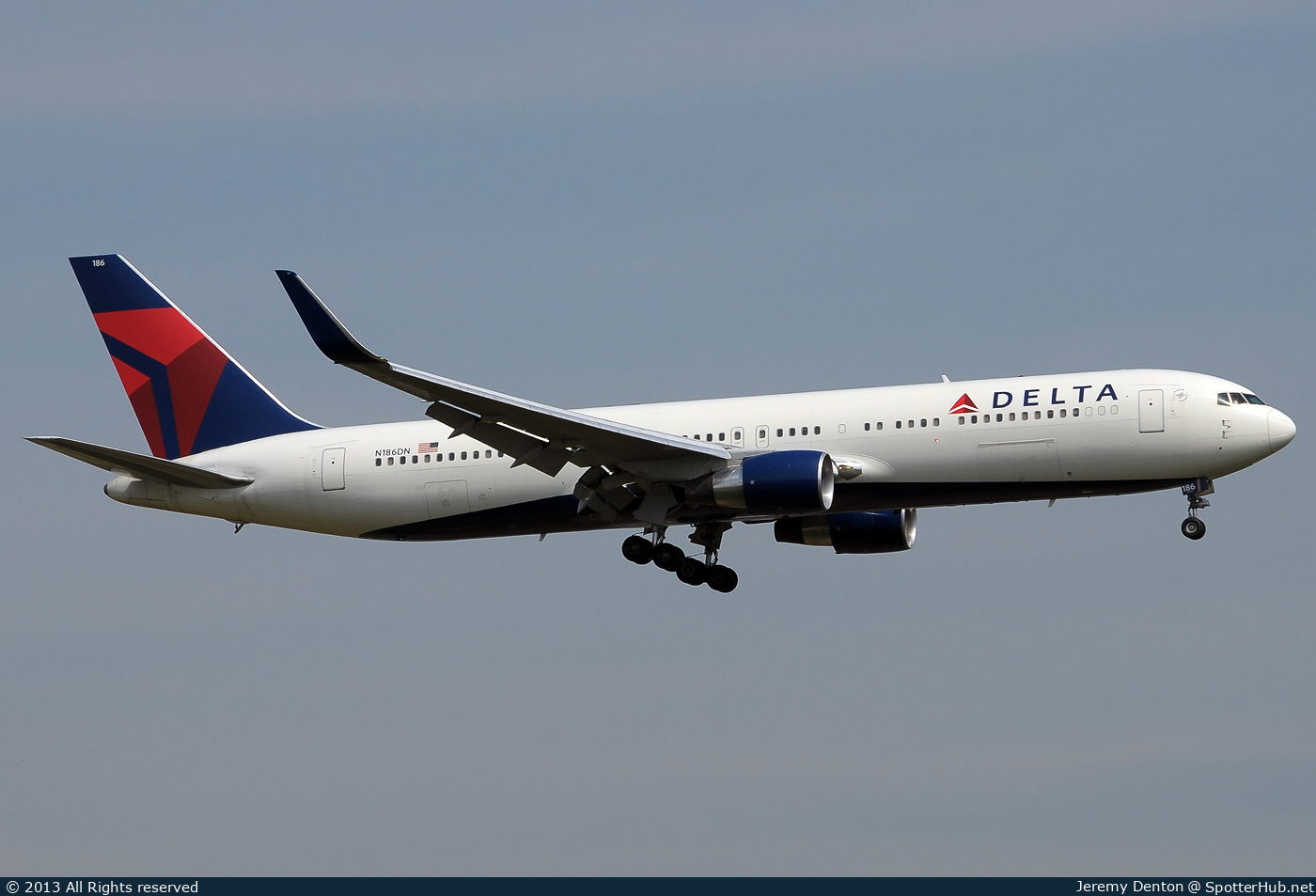 Photo of N186DN - Boeing 767-332(ER) operated by Delta Air Lines