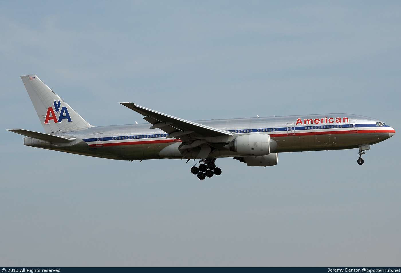 Photo of N771AN - Boeing 777-223(ER) operated by American Airlines