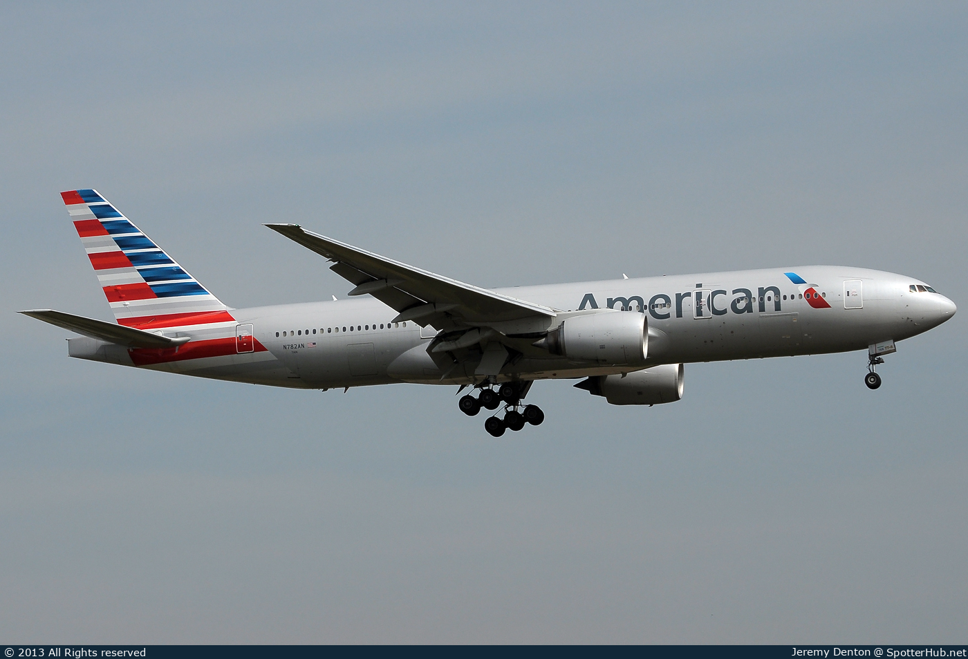 Photo of N782AN - Boeing 777-223(ER) operated by American Airlines
