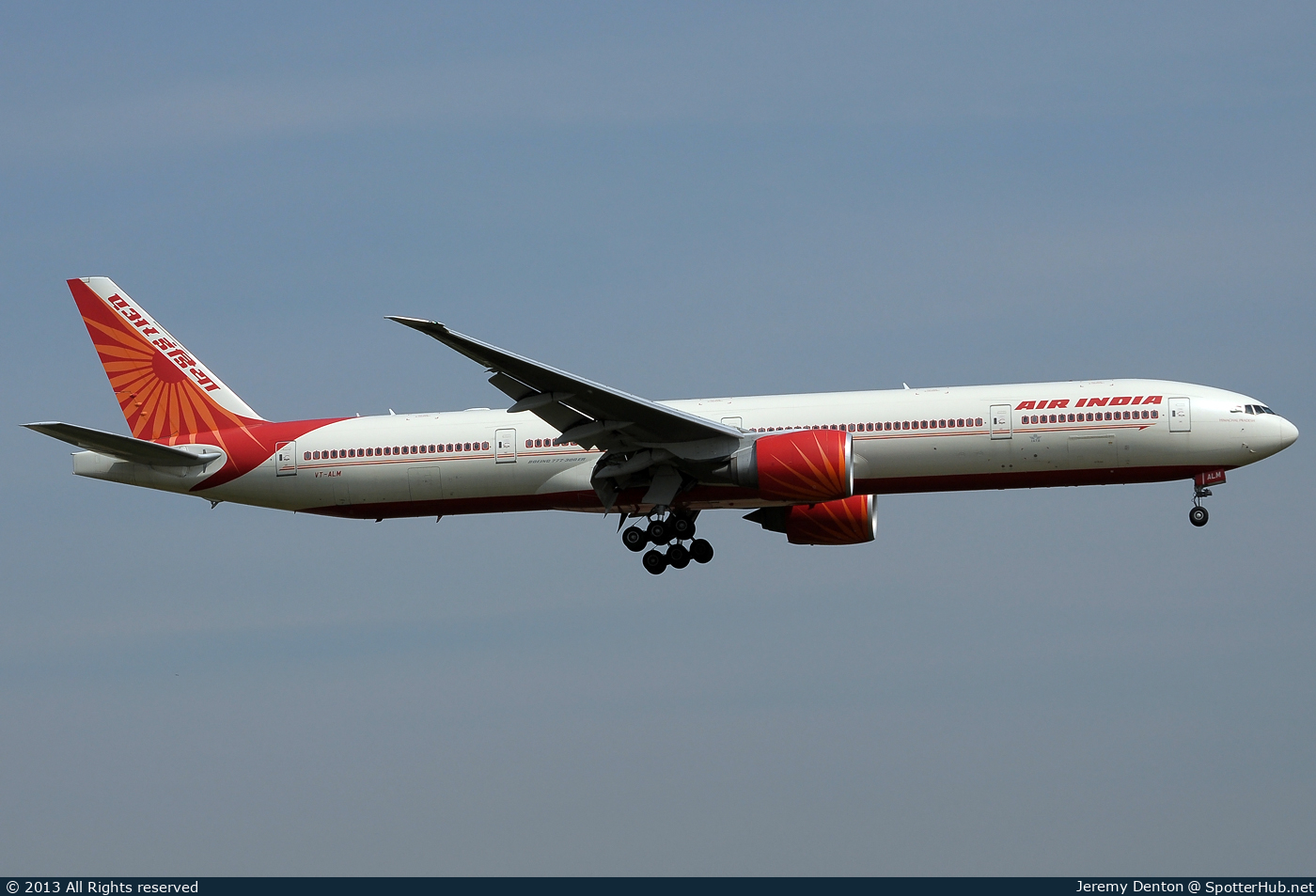 Photo of VT-ALM - Boeing 777-337(ER) operated by Air India