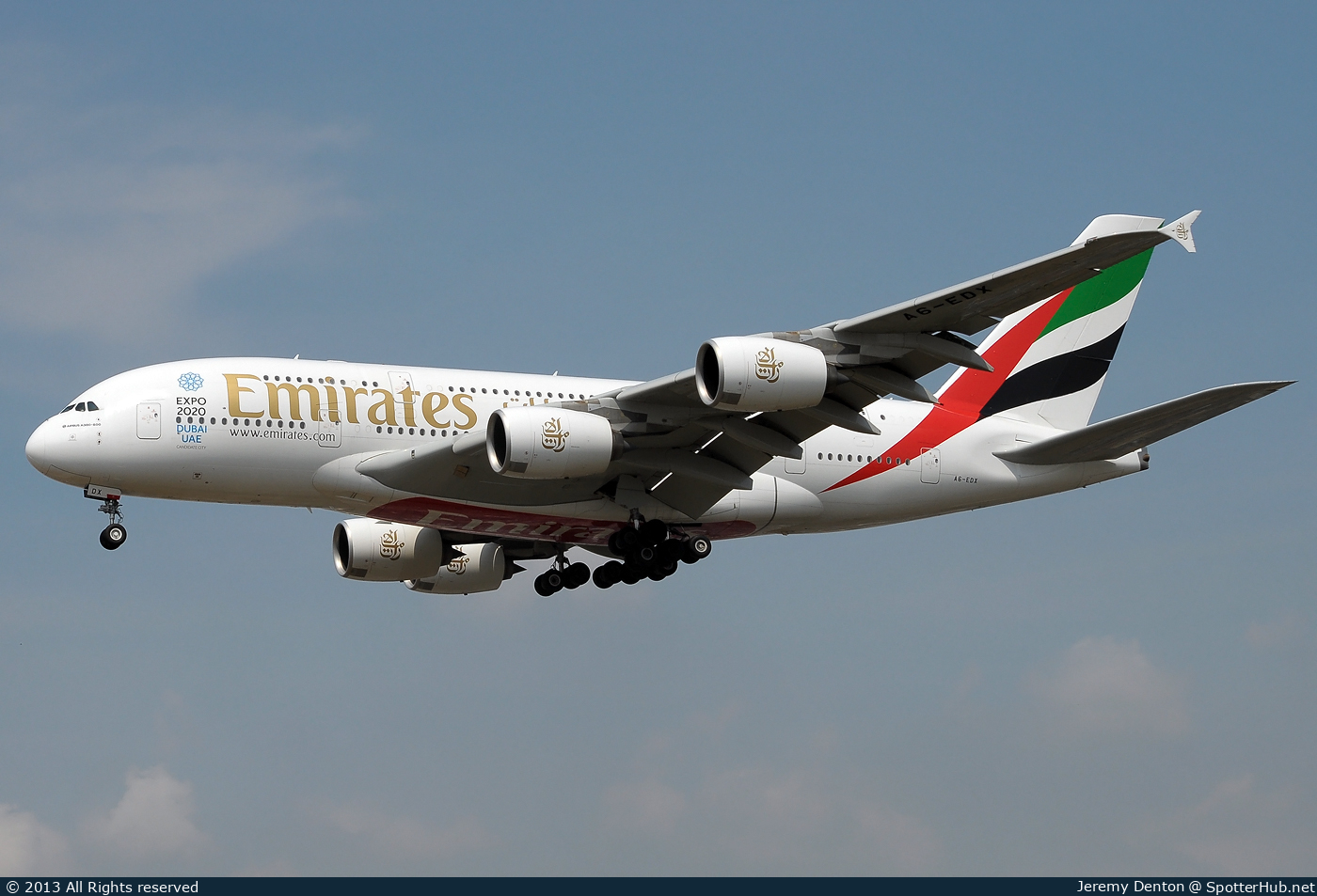 Photo of A6-EDX - Airbus A380-861 operated by Emirates