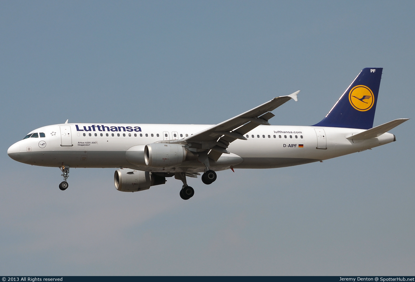 Photo of D-AIPF - Airbus A320-211 operated by Lufthansa