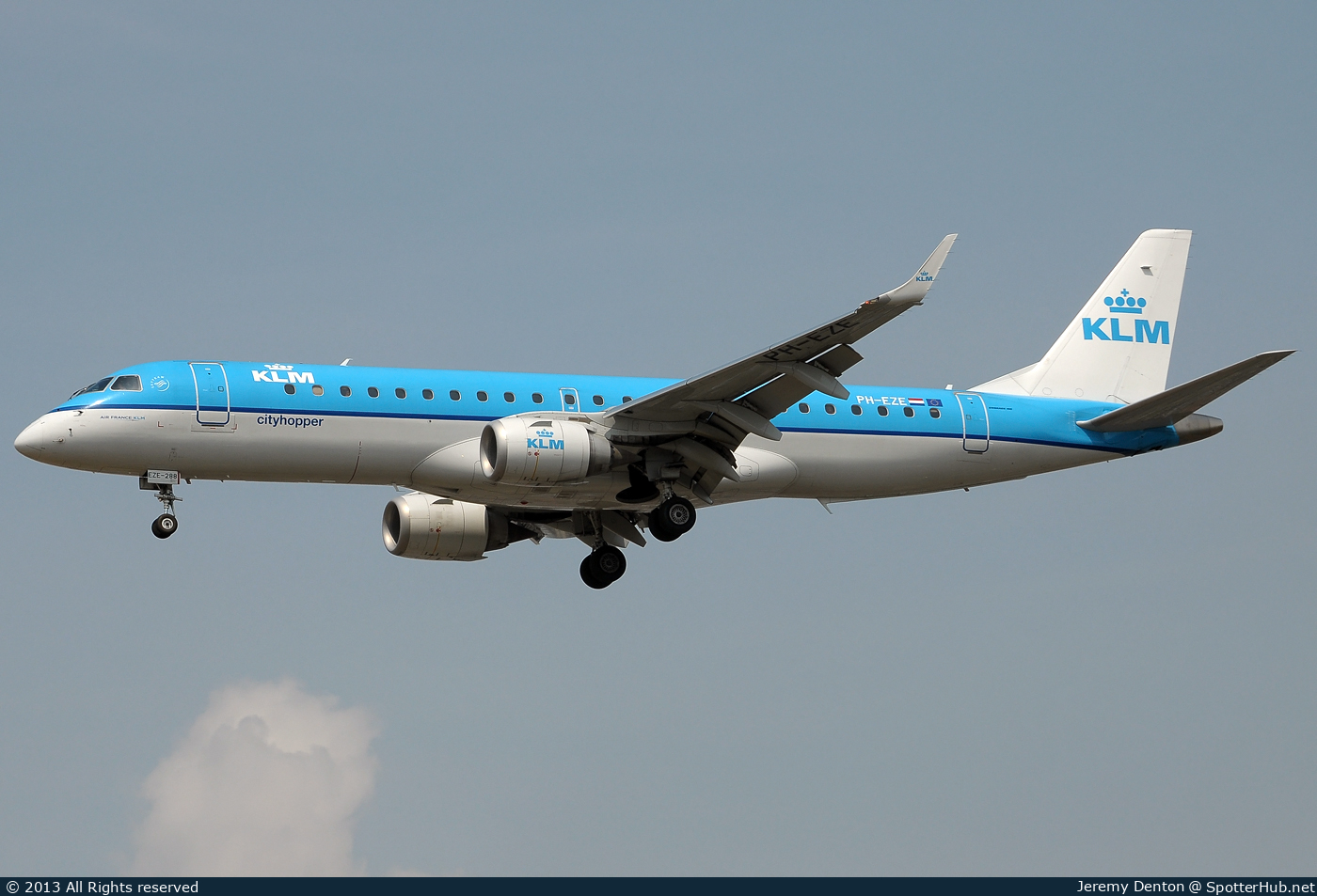 Photo of PH-EZE - Embraer ERJ-190STD operated by KLM Cityhopper