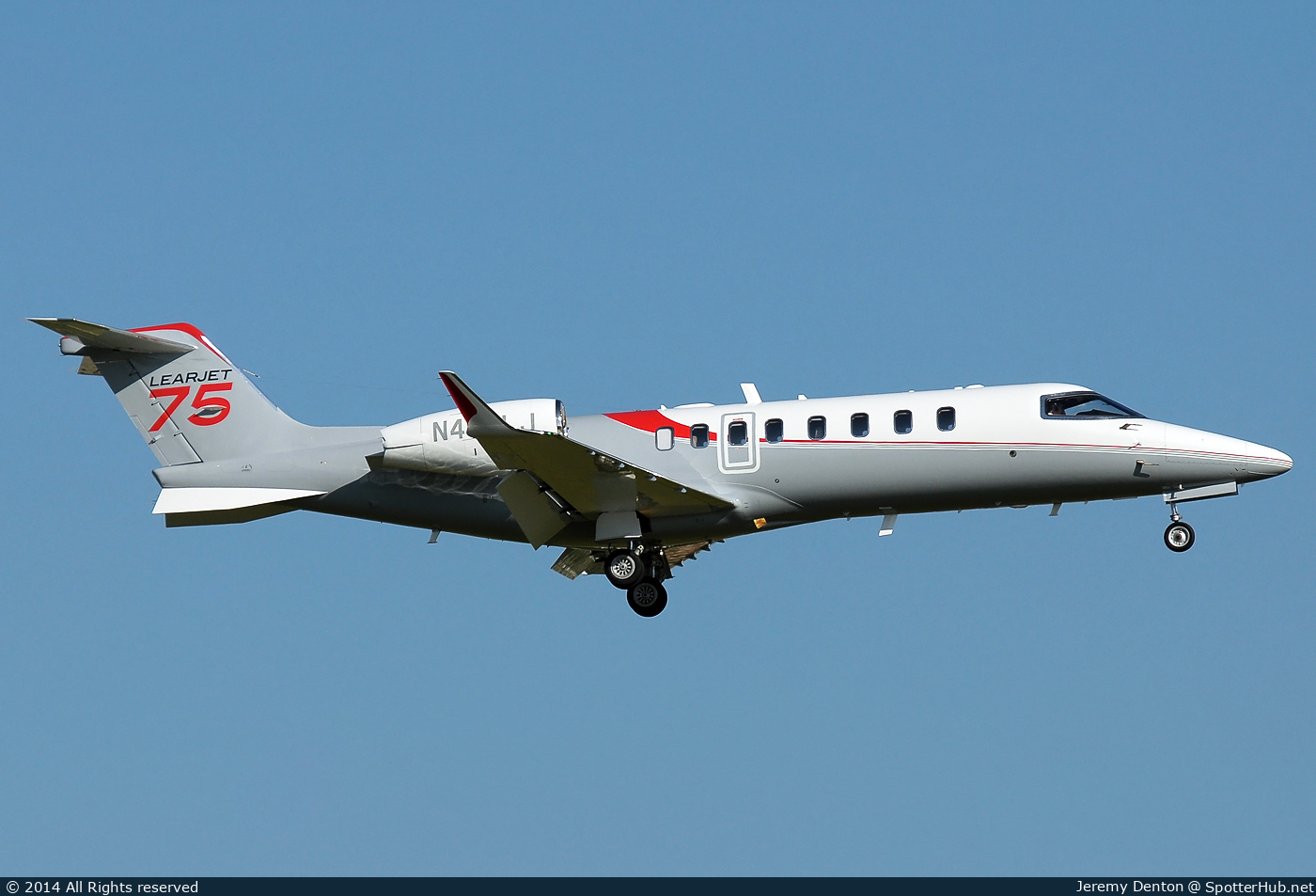 Photo of N446LJ - Bombardier Learjet 75 operated by Bombardier Aerospace