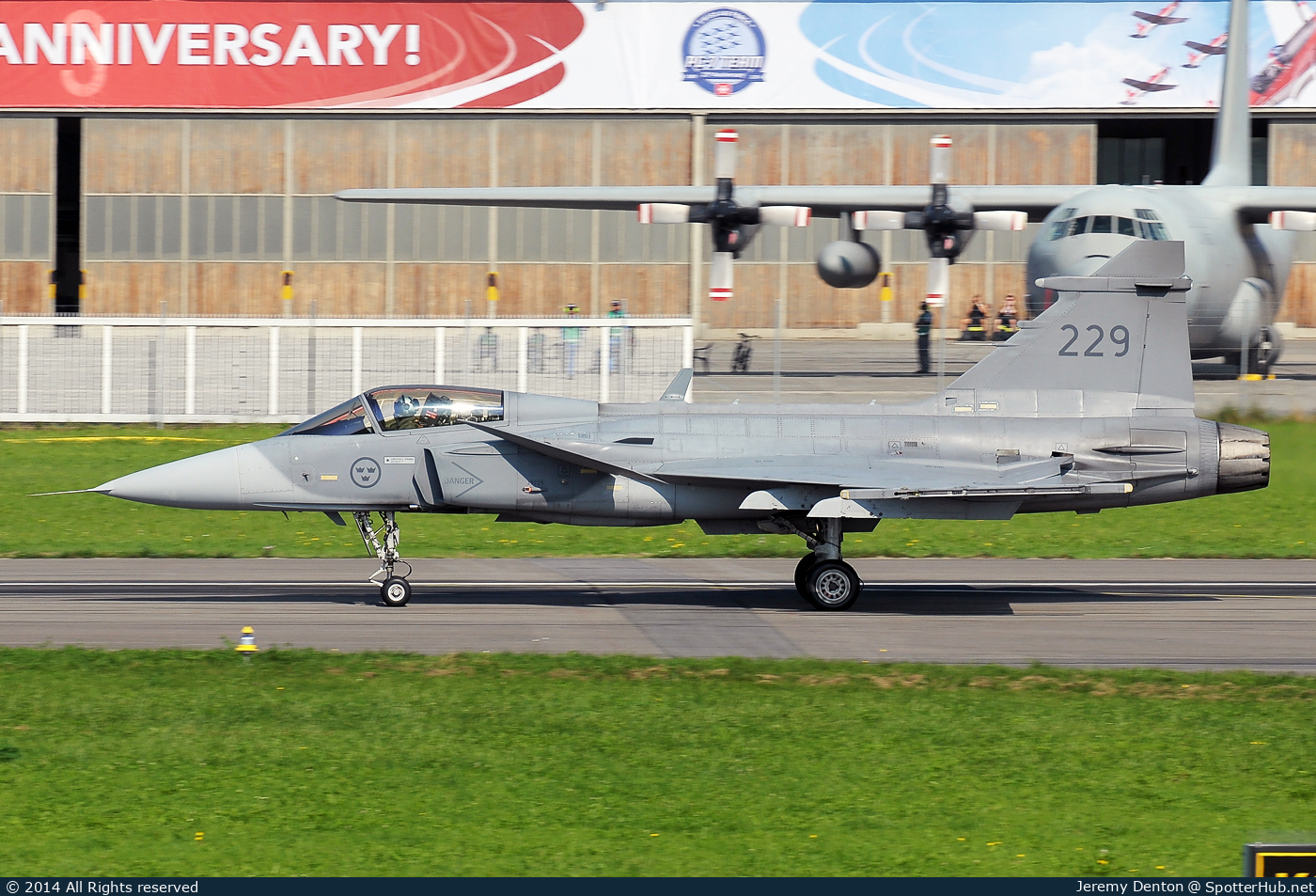 Photo of 39229 - Saab JAS 39C Gripen operated by Swedish Air Force