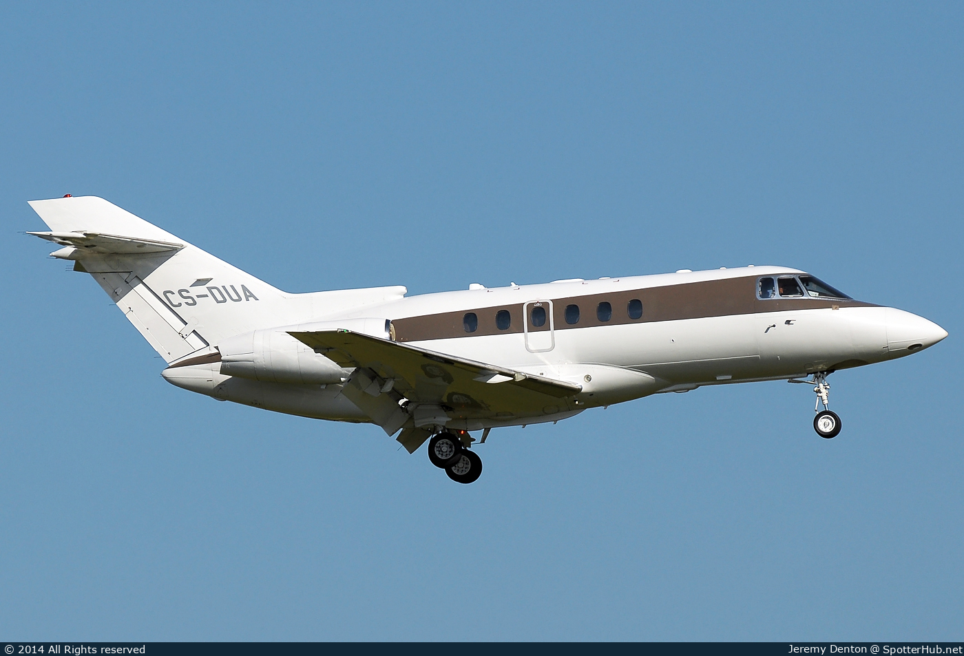Photo of CS-DUA - Hawker Beechcraft 750 operated by NetJets Europe