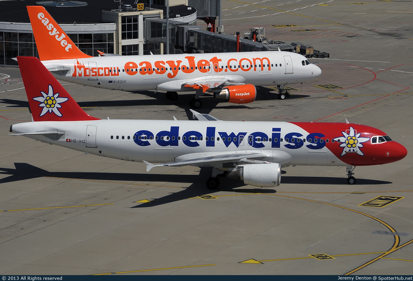 Photo of HB-IHZ - Airbus A320-214 operated by Edelweiss Air