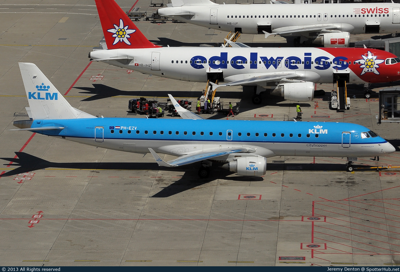 Photo of PH-EZV - Embraer ERJ-190STD operated by KLM Cityhopper