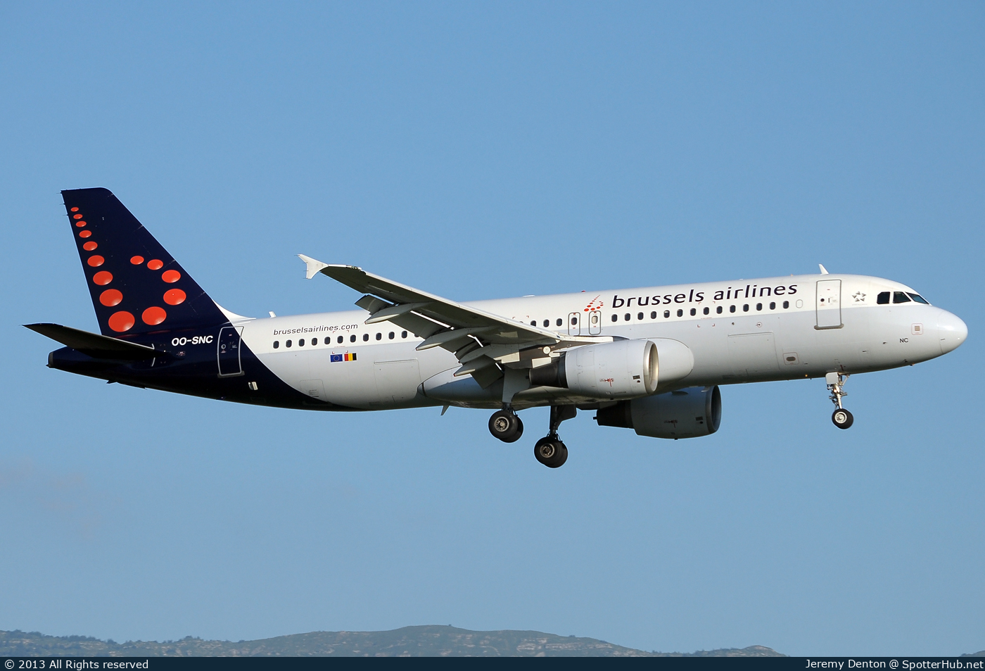 Photo of OO-SNC - Airbus A320-214 operated by Brussels Airlines