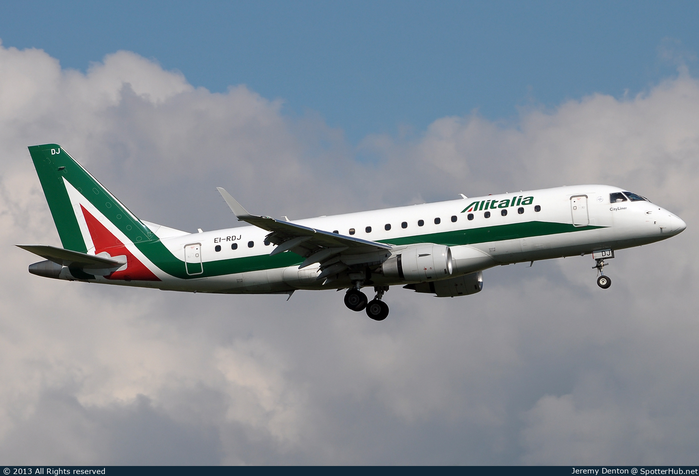 Photo of EI-RDJ - Embraer ERJ-175STD operated by Alitalia CityLiner