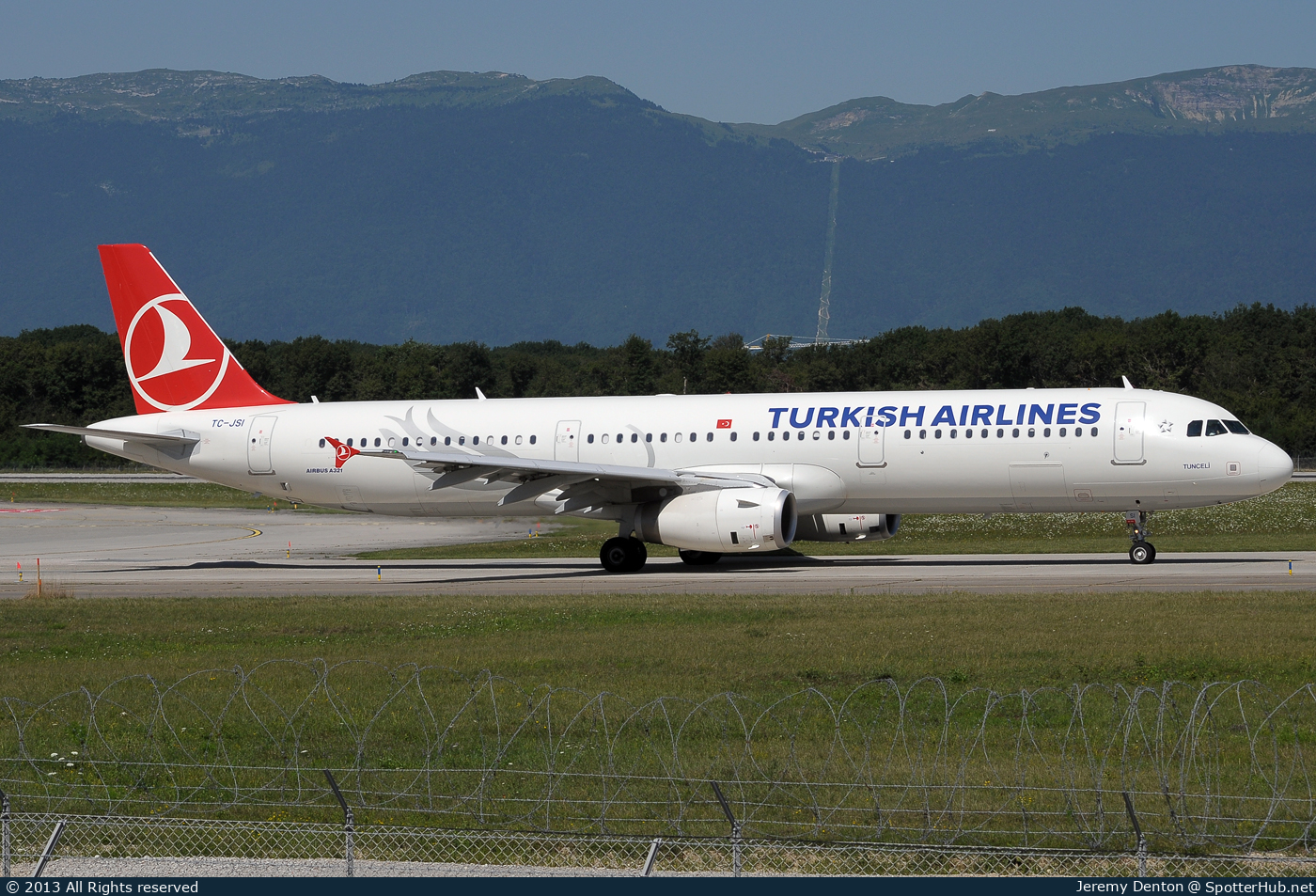 Photo of TC-JSI - Airbus A321-231 operated by Turkish Airlines